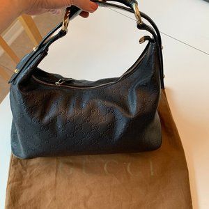 Black Gucci leather shoulder bag